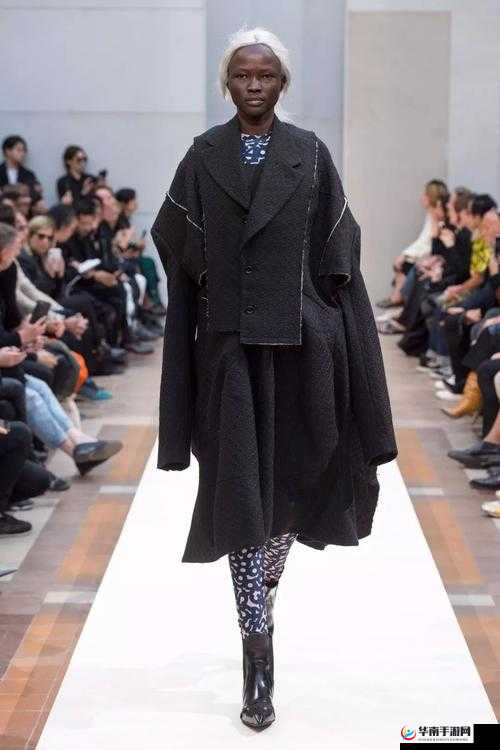 日本 Comme-des-Garcons 终于上线：引发时尚界关注
