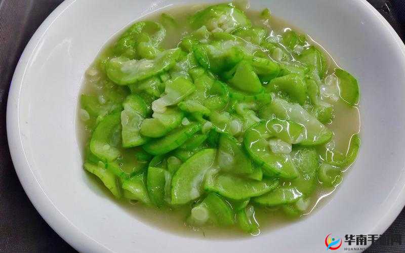 草莓丝瓜：清新与美味的完美结合