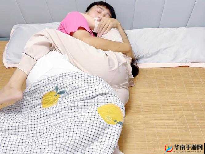 兄妹蕉谈：亲密交流的温馨时刻