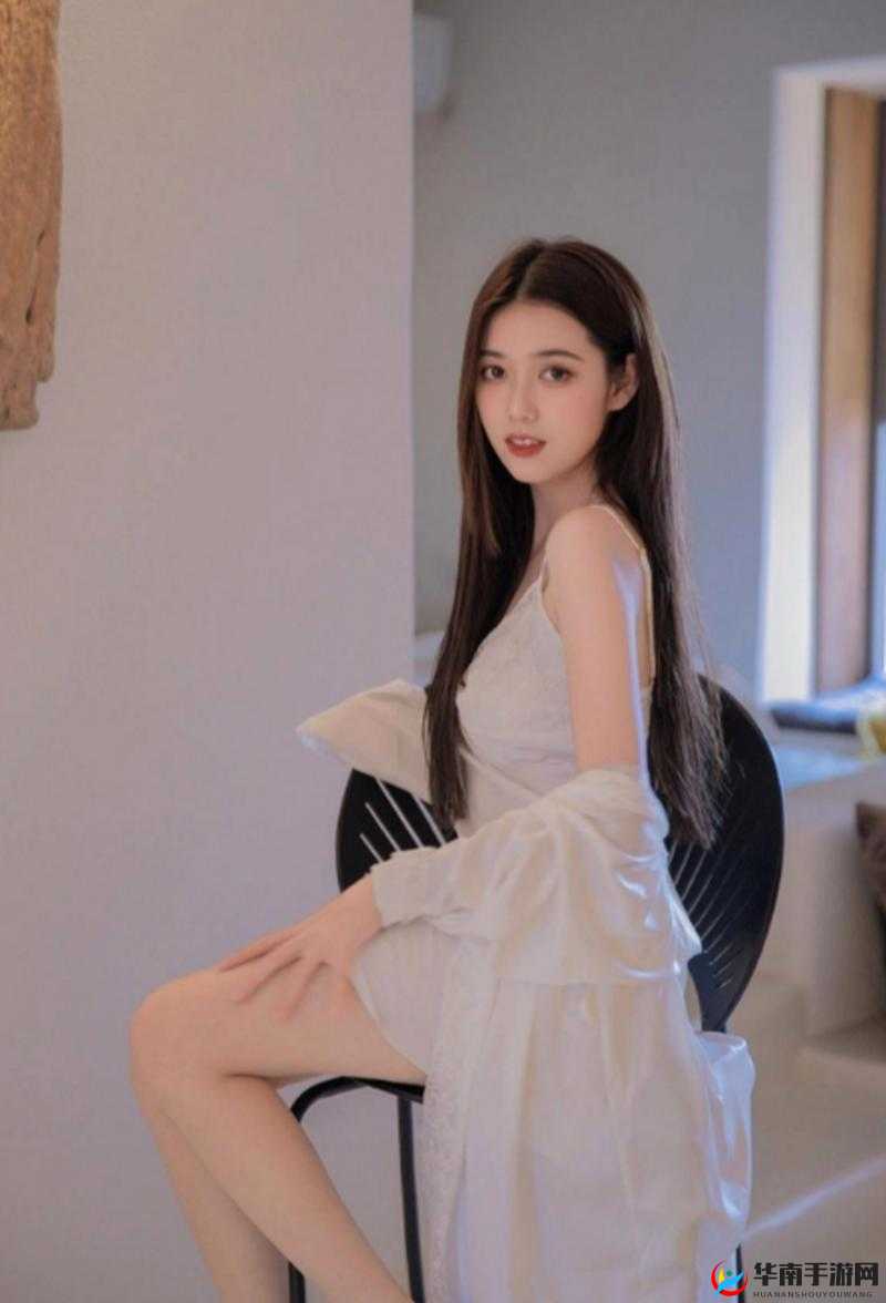 一处桃源千人品两片红唇万客来：世外桃源与红唇诱惑的独特魅力