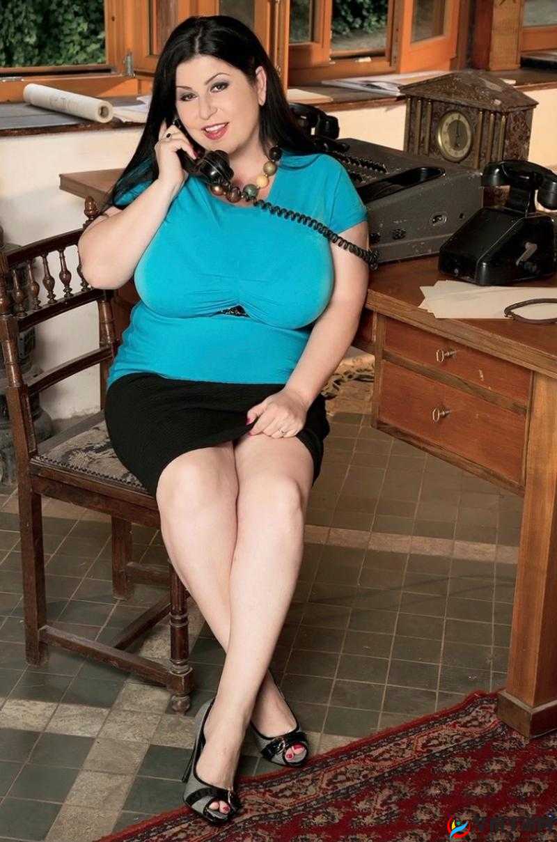 熟女阿䧅 BBW：魅力无限的成熟韵味代表