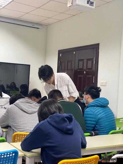 上课跳 D 突然被开到最大的意外情境
