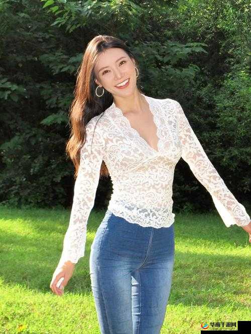 美女扒开各男人桶：独特视角下的别样场景呈现