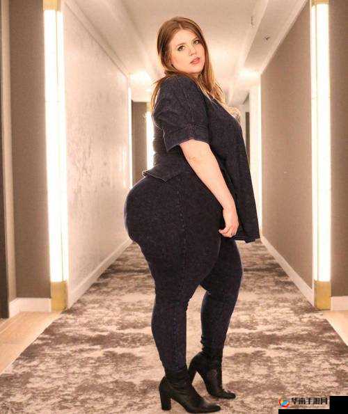 大码欧美 oversize：时尚潮流新选择 展现独特魅力与风格