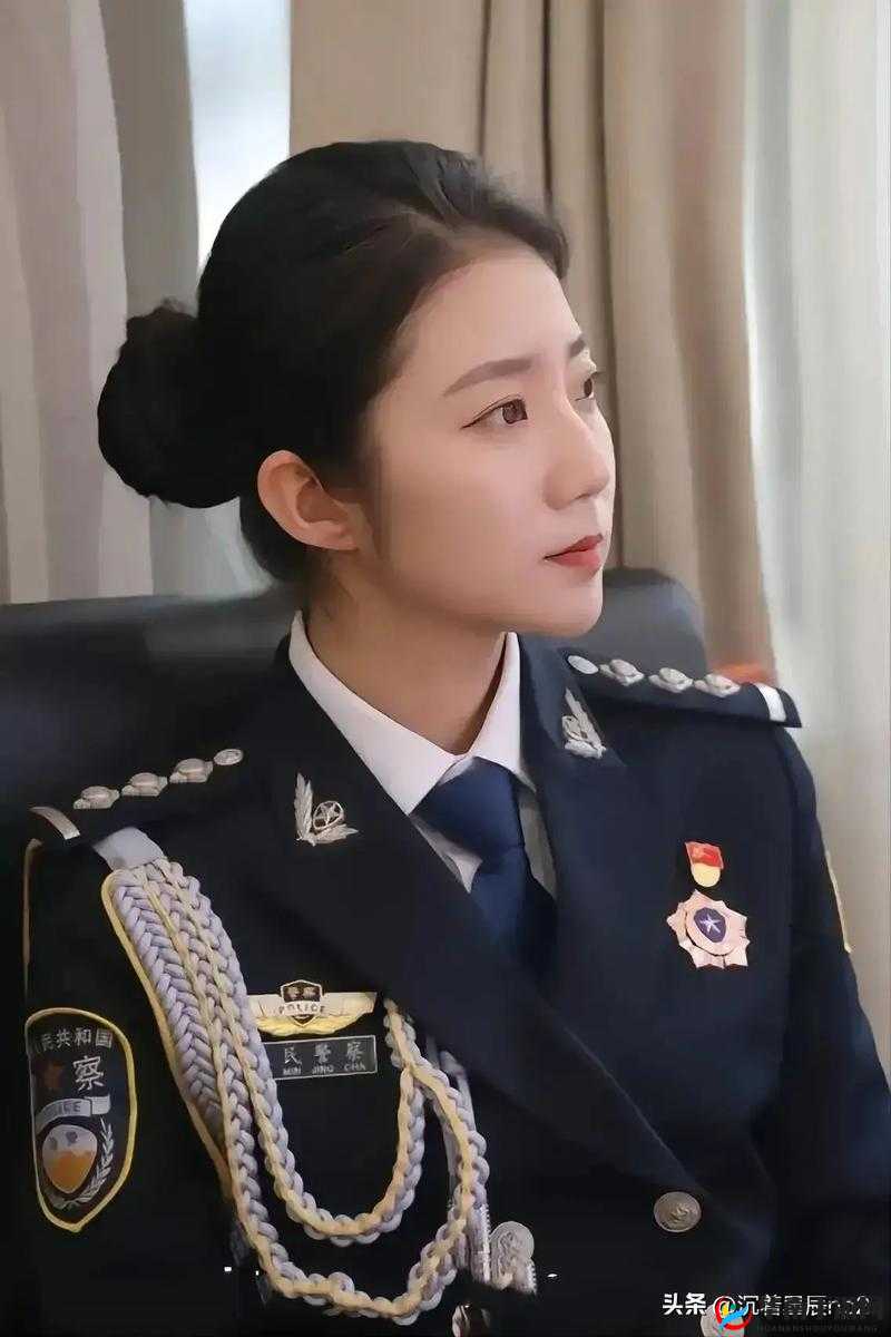 张警官 9 分 10 秒撞玻璃视频：是意外还是另有隐情？