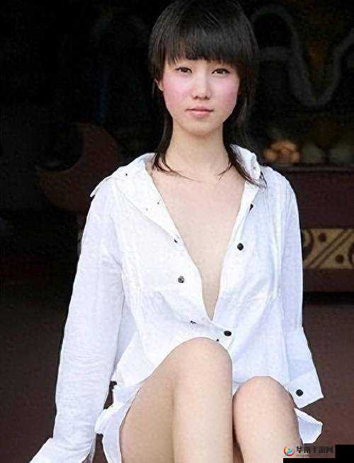 张筱雨人体艺术写真大胆出位，引发广泛争议